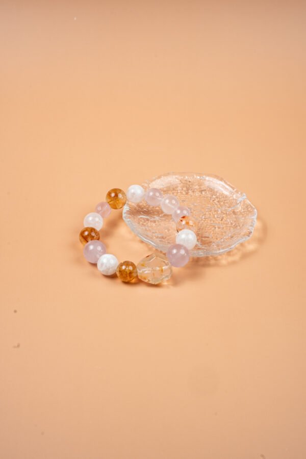 Infinity Bloom - Rabbit