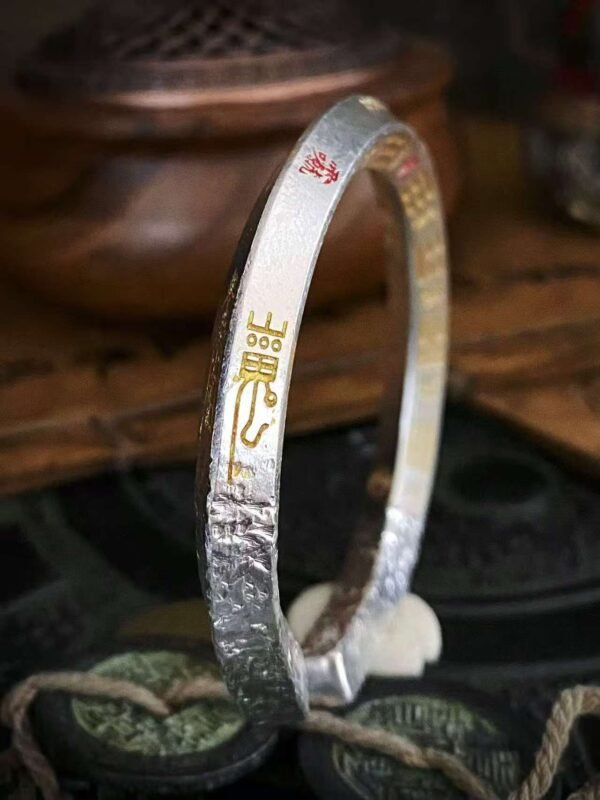 May you always be clear-headed, and may your inner world be hidden within your sleeve.