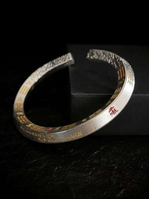 May you always be clear-headed, and may your inner world be hidden within your sleeve.