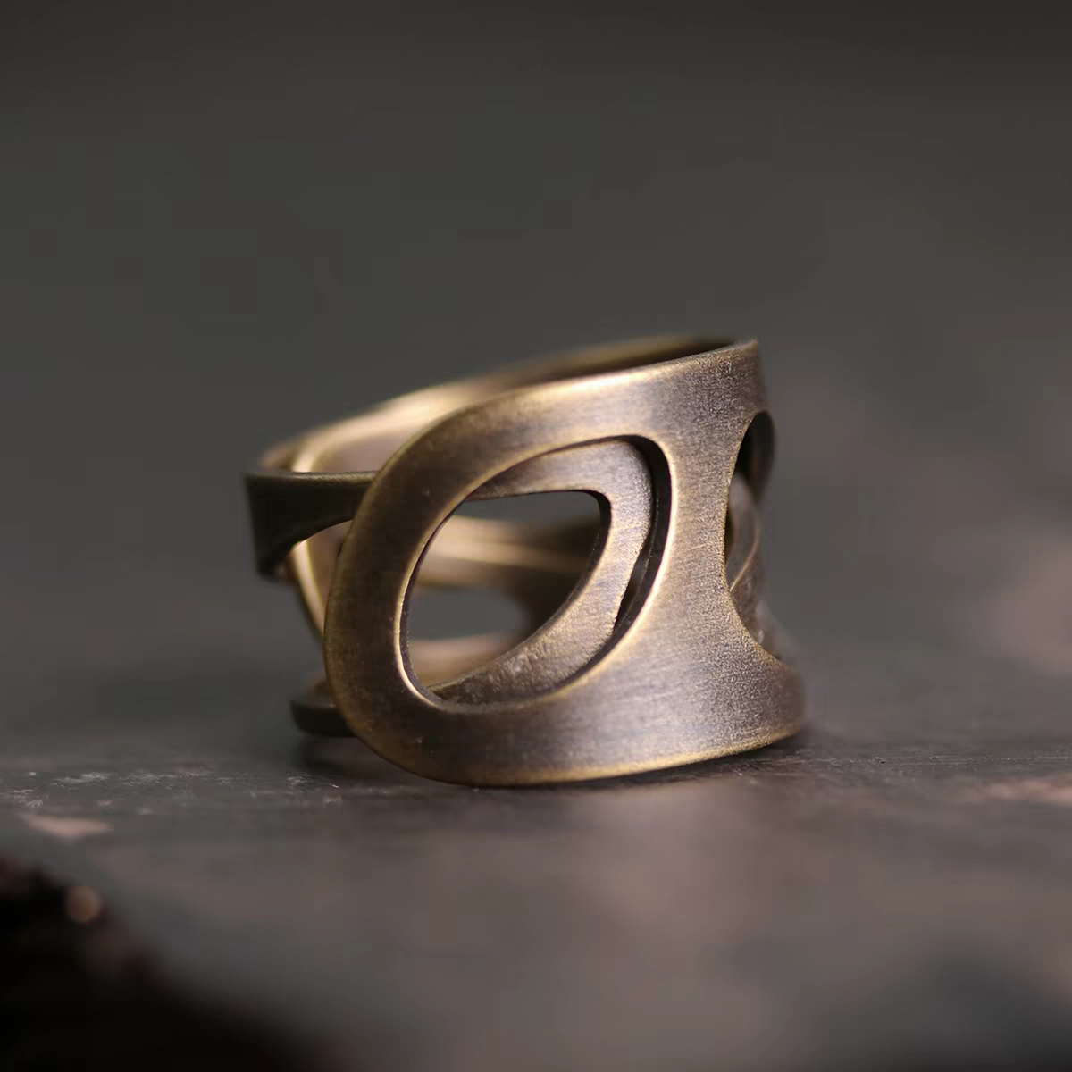 Wuji Xuanji (无极·玄机) Brass Openwork Ring - Image 2