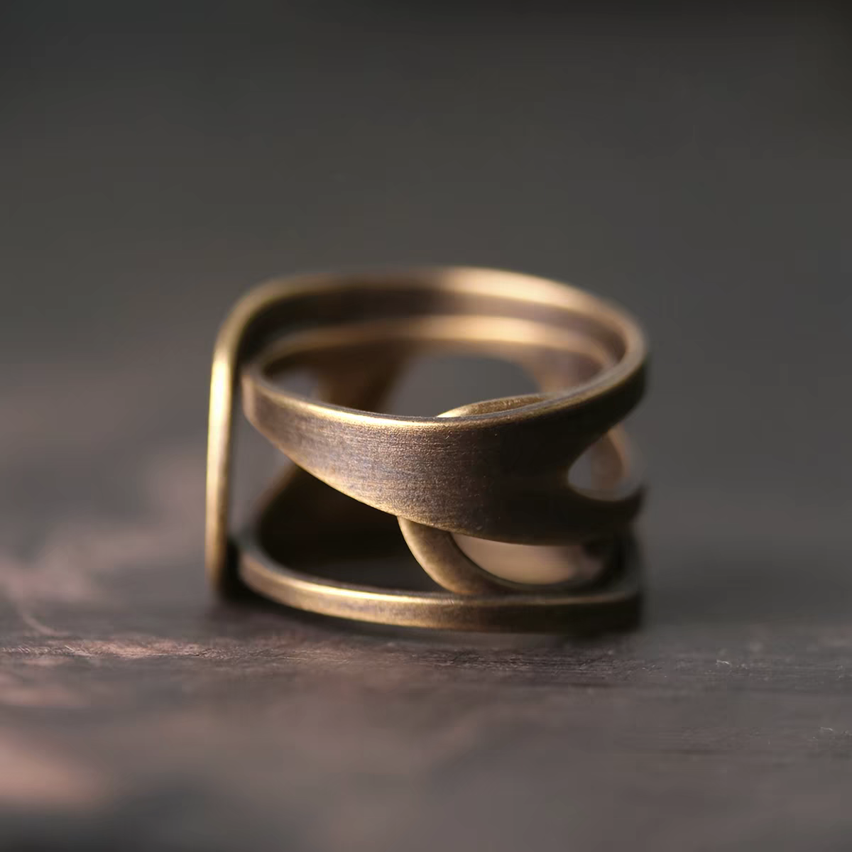 Wuji Xuanji (无极·玄机) Brass Openwork Ring - Image 3